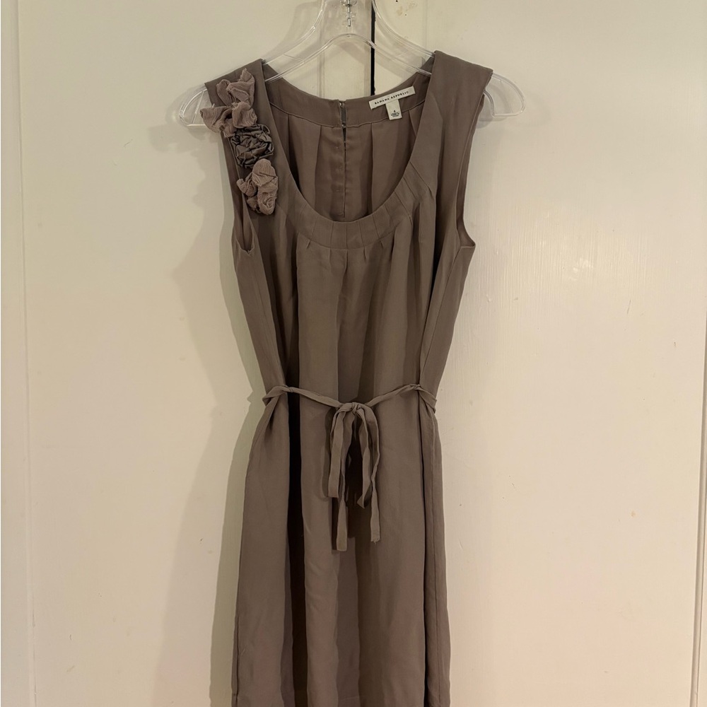 Elegant Taupe Dress with Floral Detail